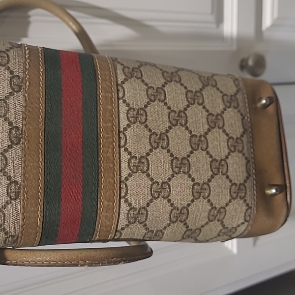 GUCCI SHERRY LINE VINTAGE HANDBAG WITH STRAP - Picture 9 of 16